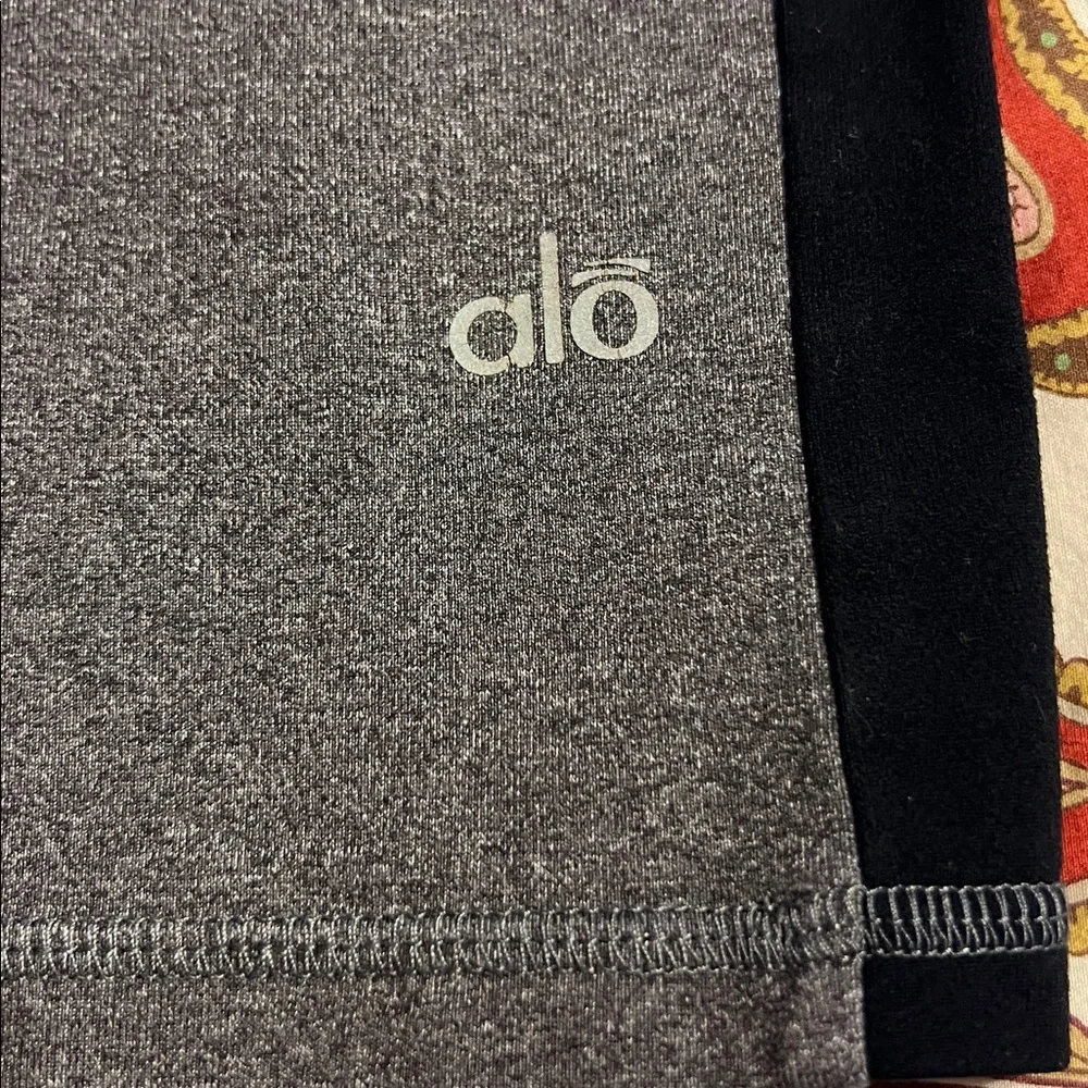 ALO YOGA Cropped Vintage Y2K Leggings